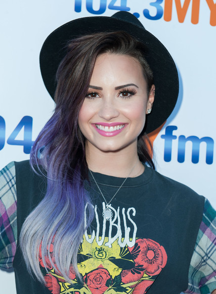 demi lovato tumblr 2022 blue hair