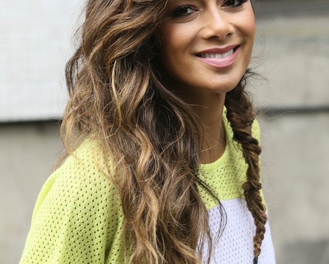 Nicole Scherzinger S Side Braid Hairstyle Offically Has Our