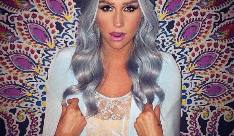 Kesha's Blue and Pink Hair Color - wide 4